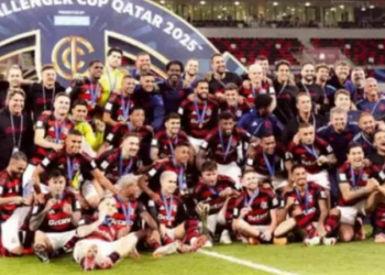 Com gols de cabeça, Flamengo supera o Pyramids e vai à final contra o PSG