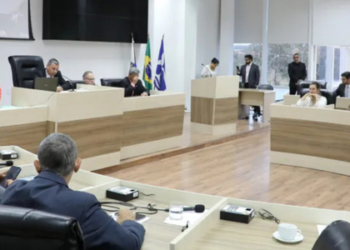 Vereadores de Macaé denunciam demora da Enel na instalação de ar-condicionado