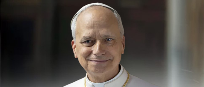 Papa Leão XIV retoma palavras de Bento XVI e defende acolhimento em sua primeira Missa do Galo
