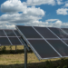 Verão melhora a energia solar? Veja o que realmente influencia o desempenho dos painéis