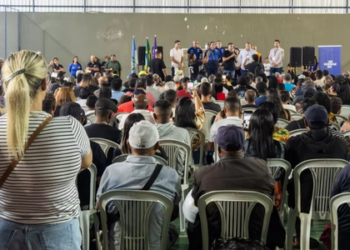Cabo Frio divulga cronograma para retirada de crachás de ambulantes na alta temporada
