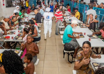 Prefeitura de Macaé realiza almoço especial de Natal para população em situação de vulnerabilidade