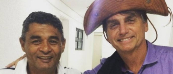 Jair Bolsonaro, internado no Hospital DF Star, solicitou ao STF autorização para receber a visita do sogro. Ex-presidente segue em observação médica após cirurgia.