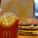 O Carf decidiu que sobremesas do McDonald’s devem ser classificadas como bebidas lácteas, e não como sorvetes, anulando R$ 324 milhões em tributos federais.