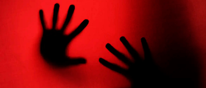 Mais de 71 mil casos de violência doméstica foram registrados no Rio de Janeiro em 2025, e o TJRJ mantém serviços de acolhimento durante o recesso.