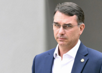 Operações federais avançam sobre grupo político ligado ao governo fluminense.