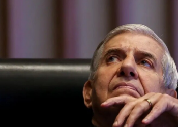 O STF autorizou que o general Augusto Heleno cumpra pena de 21 anos em regime domiciliar, considerando diagnóstico de Alzheimer e laudos médicos sigilosos da Polícia Federal.