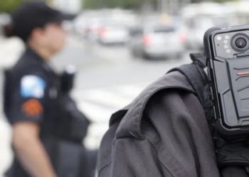 Câmeras corporais flagraram desvio de armas na operação contenção