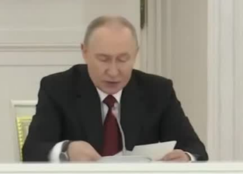 "Devemos estar preparados" para mudanças com a IA, declarou Vladimir Putin