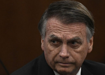 Bolsonaro tem operação marcada para esta quinta-feira, sob vigilância da Polícia Federal