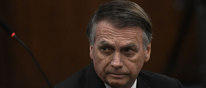 Bolsonaro tem operação marcada para esta quinta-feira, sob vigilância da Polícia Federal