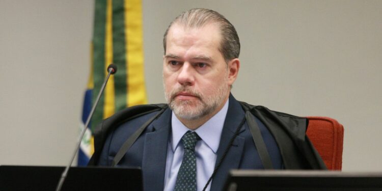 STF confirma acareação de investigados em investigação bilionária.