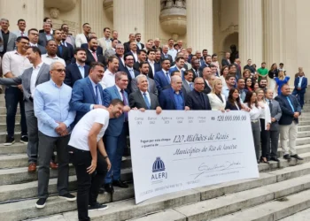Quissamã participa de solenidade na Alerj que formaliza repasse de recursos para a saúde.