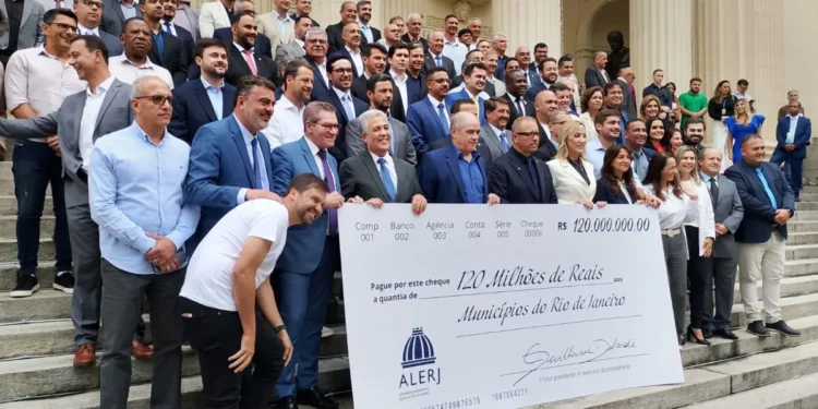 Quissamã participa de solenidade na Alerj que formaliza repasse de recursos para a saúde.