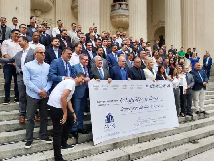 Quissamã participa de solenidade na Alerj que formaliza repasse de recursos para a saúde.