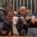Tumulto no plenário: deputado do PSOL é removido por agentes após protesto contra processo no Conselho de Ética.
