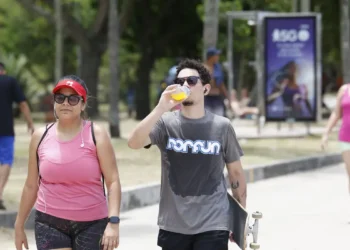Inmet estende alerta de calor de grande perigo até terça-feira; temperaturas extremas passam de 40 °C em cidades do Sudeste e Centro-Oeste.