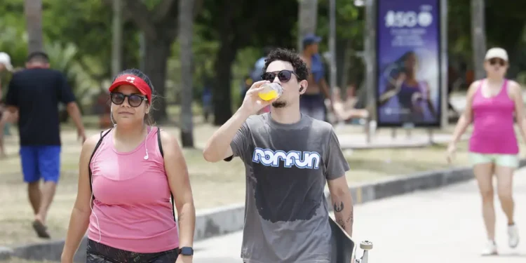Inmet estende alerta de calor de grande perigo até terça-feira; temperaturas extremas passam de 40 °C em cidades do Sudeste e Centro-Oeste.