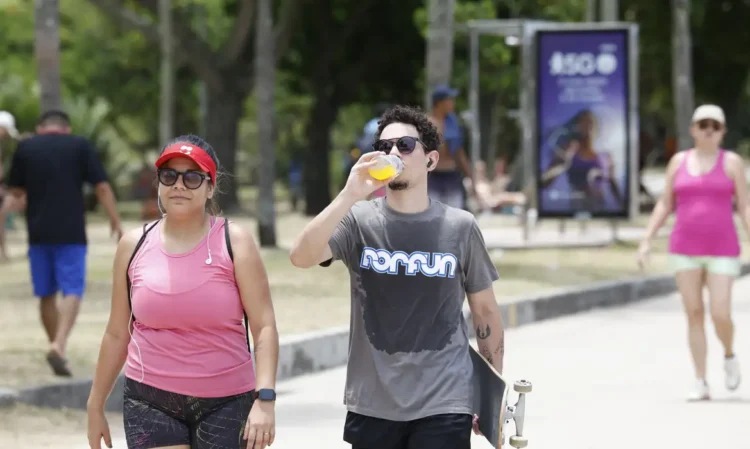 Inmet estende alerta de calor de grande perigo até terça-feira; temperaturas extremas passam de 40 °C em cidades do Sudeste e Centro-Oeste.