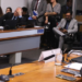 CCJ do Senado adia votação do PL Antifacção após pedido de vista. Substitutivo de Alessandro Vieira prevê Cide-bet e alterações no enquadramento de facções criminosas. Entenda os pontos do debate.
