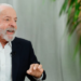 Lula critica o unilateralismo dos EUA, defende diálogo diplomático e comenta crise envolvendo apreensão de petroleiro venezuelano. Entenda os impactos da tensão na América Latina.