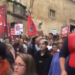 Governo português convoca UGT para negociar reformas trabalhistas após greve geral que parou transportes e serviços públicos; sindicatos rejeitam flexibilização proposta.