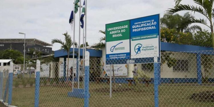 Inscrições abertas para o Pré-Vestibular Cecierj até março de 2026.