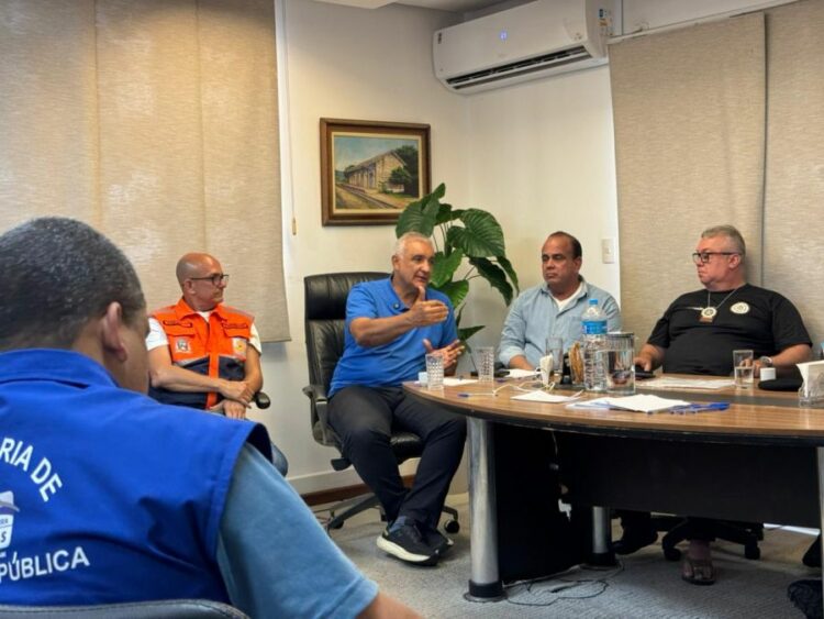 Rio das Ostras reforça a segurança para o Réveillon 2026 com cerca de 200 policiais militares e ações integradas entre forças municipais e estaduais.