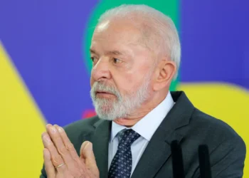 Lula sanciona lei que reforça proteção a vítimas de estupro de vulnerável.
