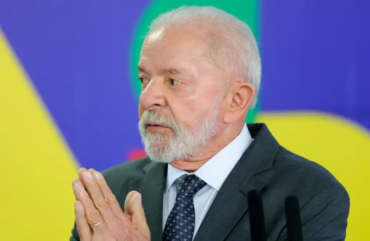 Lula sanciona lei que reforça proteção a vítimas de estupro de vulnerável.