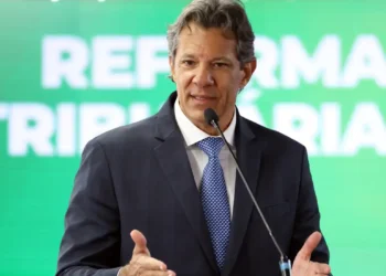 Em evento em São Paulo, Haddad diz que elite brasileira se apropria do Estado desde a abolição.