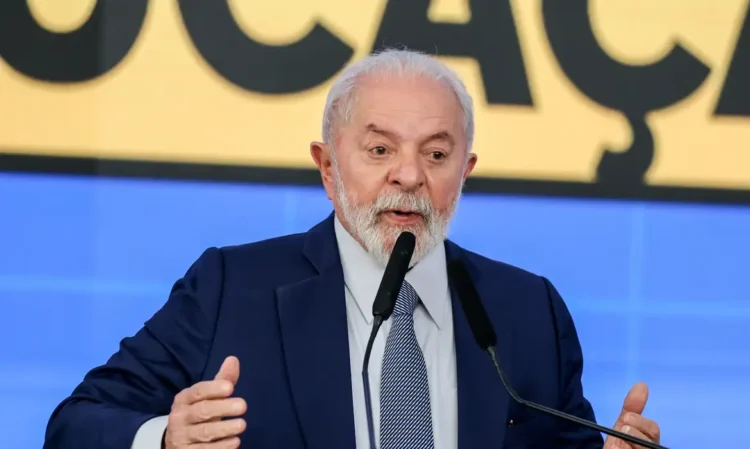 Lula critica duramente o ataque dos Estados Unidos à Venezuela e a captura de Nicolás Maduro, defendendo resposta firme da ONU e respeito ao direito internacional.