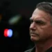 Alexandre de Moraes determina transferência de Jair Bolsonaro para prisão de segurança máxima após condenação por tentativa de golpe. Entenda os desdobramentos.