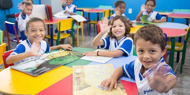 Prazo da segunda etapa da pré-matrícula foi prorrogado até o dia 23, com destaque para vagas na Educação Infantil destinadas a crianças de dois e três anos.