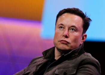 Elon Musk pode se tornar trilionário com possível IPO da SpaceX