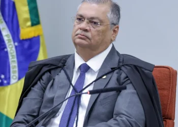Flávio Dino determina prazo de 30 dias para estados e municípios prestarem contas sobre emendas parlamentares usadas no Perse.