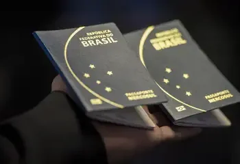 Medida do governo americano não afeta turistas, mas congela imigração permanente.