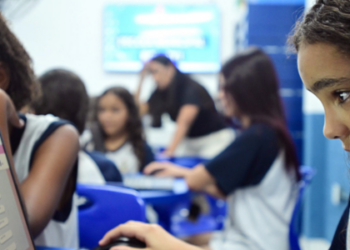 MPRJ recomenda educação digital obrigatória em escolas de Campos