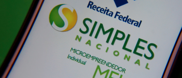 Prazo para microempreendedores individuais solicitarem reenquadramento no Simples Nacional e Simei termina em 30 de janeiro de 2026.