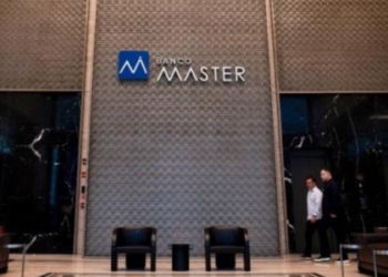 Empresa de empresário que mantém sociedade com João Roma recebeu R$ 19,7 milhões do Banco Master.