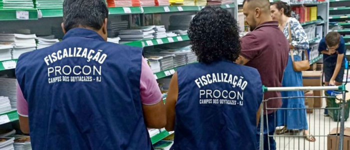 Procon Campos divulga pesquisa e alerta para economia na compra de material escolar