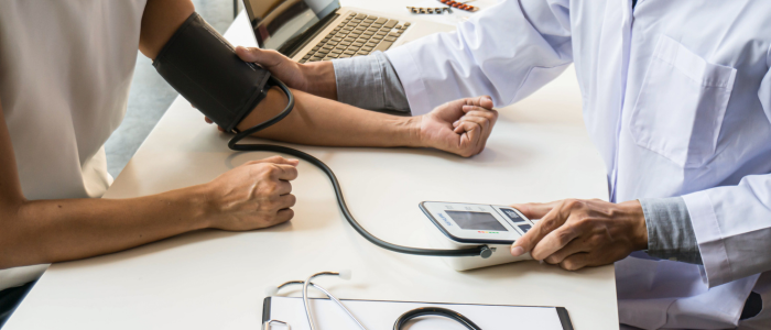 Ebserh abre inscrições para concurso médico com salários de até R$ 19,1 mil