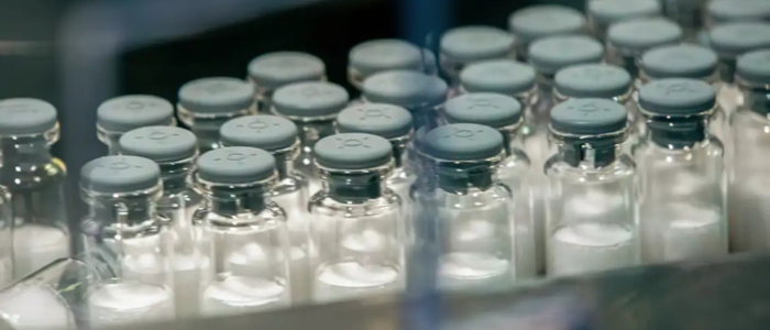 Ministério da Saúde anuncia início da vacinação contra dengue para profissionais da atenção primária, com uso da vacina Butantan-DV e previsão de ampliação para outros grupos.