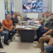 Prefeitura de Macaé realiza reunião estratégica com secretários para acelerar construção da nova rodoviária, com foco em mobilidade urbana e desenvolvimento da cidade.