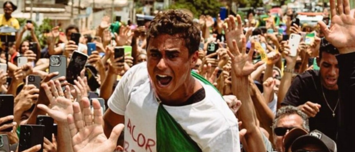 O deputado Nikolas Ferreira percorreu 240 km em uma caminhada até Brasília em defesa da anistia para condenados dos atos de 8 de janeiro. O ato final será neste domingo na Praça do Cruzeiro.