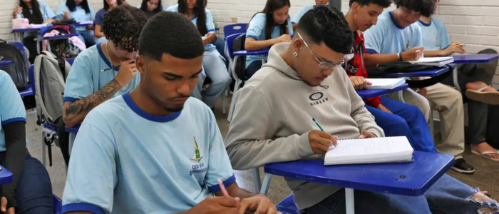 Partiu IF oferece 26 mil vagas em institutos federais para alunos do 9º ano da rede pública, com bolsas de R$ 200 mensais e seleção por sorteio.