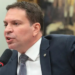 O governo brasileiro comunicou ao STF que solicitou oficialmente aos EUA a extradição de Alexandre Ramagem, ex-deputado e ex-chefe da Abin, condenado a 16 anos de prisão.