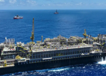 Petrobras inicia produção de petróleo no navio-plataforma P-78 em Búzios