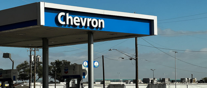 EUA planejam reuniões com grandes petroleiras para investir no setor energético da Venezuela, após operação militar que resultou na captura de Maduro e da primeira-dama.