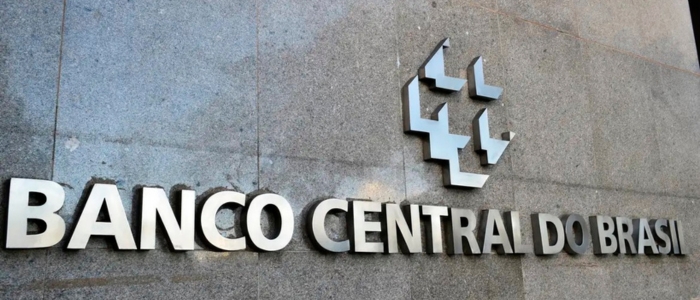 BTG restabelece PIX após ataque hacker que desviou cerca de R$ 100 milhões.